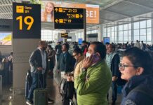 इंडिगो एयरलाइंसक मनमानी आ देशभरि मे भारी विरोध